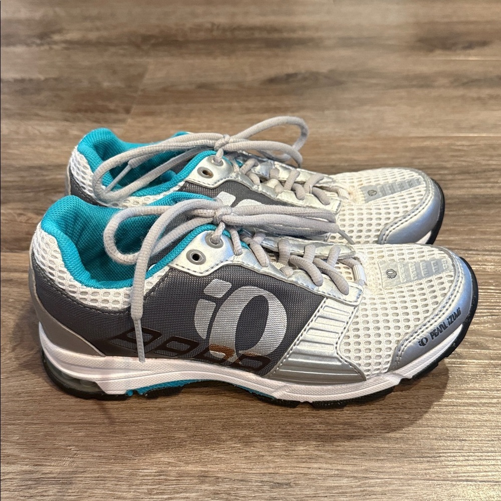 iQ Pearl Izumi X-Road Fuel II Women’s Cycling Shoe Size 40, US 8 - No Insoles